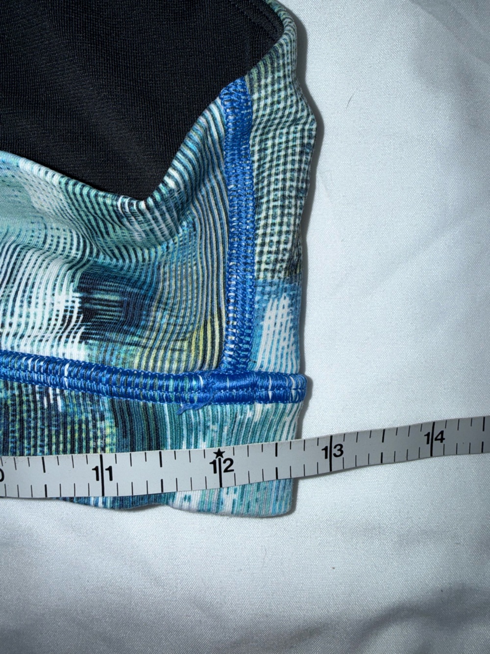 lululemon athletica Blue-Green Abstract Crossback Sports Bra - Picture 3 of 5